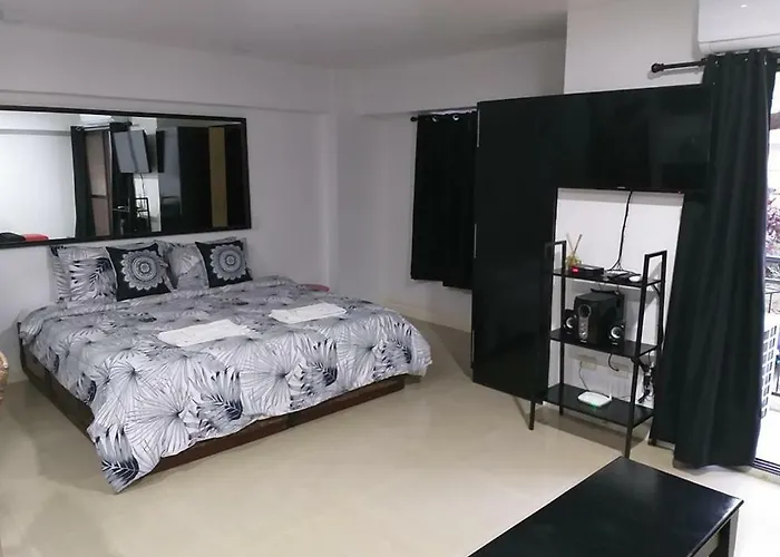 Stylish, Quiet, Cool And Convenient Studio Style. Gasthuis *